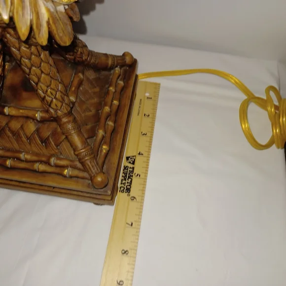 Vintage Intricate Lamp. Monkeys On Palm Tree Ratan Resin Base Mosaic Amber Shade - Picture 15 of 16